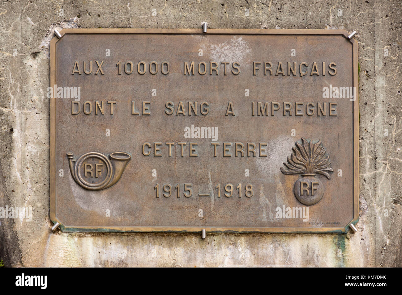 Eine Plakette für die" die 10.000 Toten französische Soldaten, deren Blut dieser Erde 1915-1918', getränkt, auf der Memorial Museum der Linge, Elsass Stockfoto