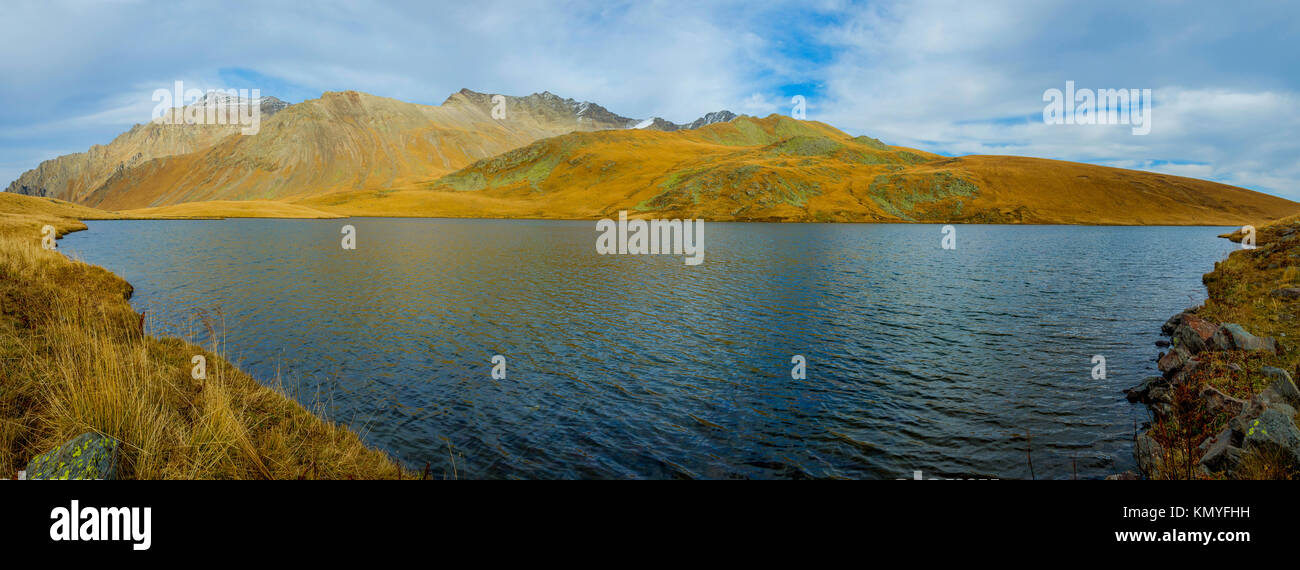 Black Rock see panorama, lagodechi Nationalpark, Georgien Russland Grenze Stockfoto