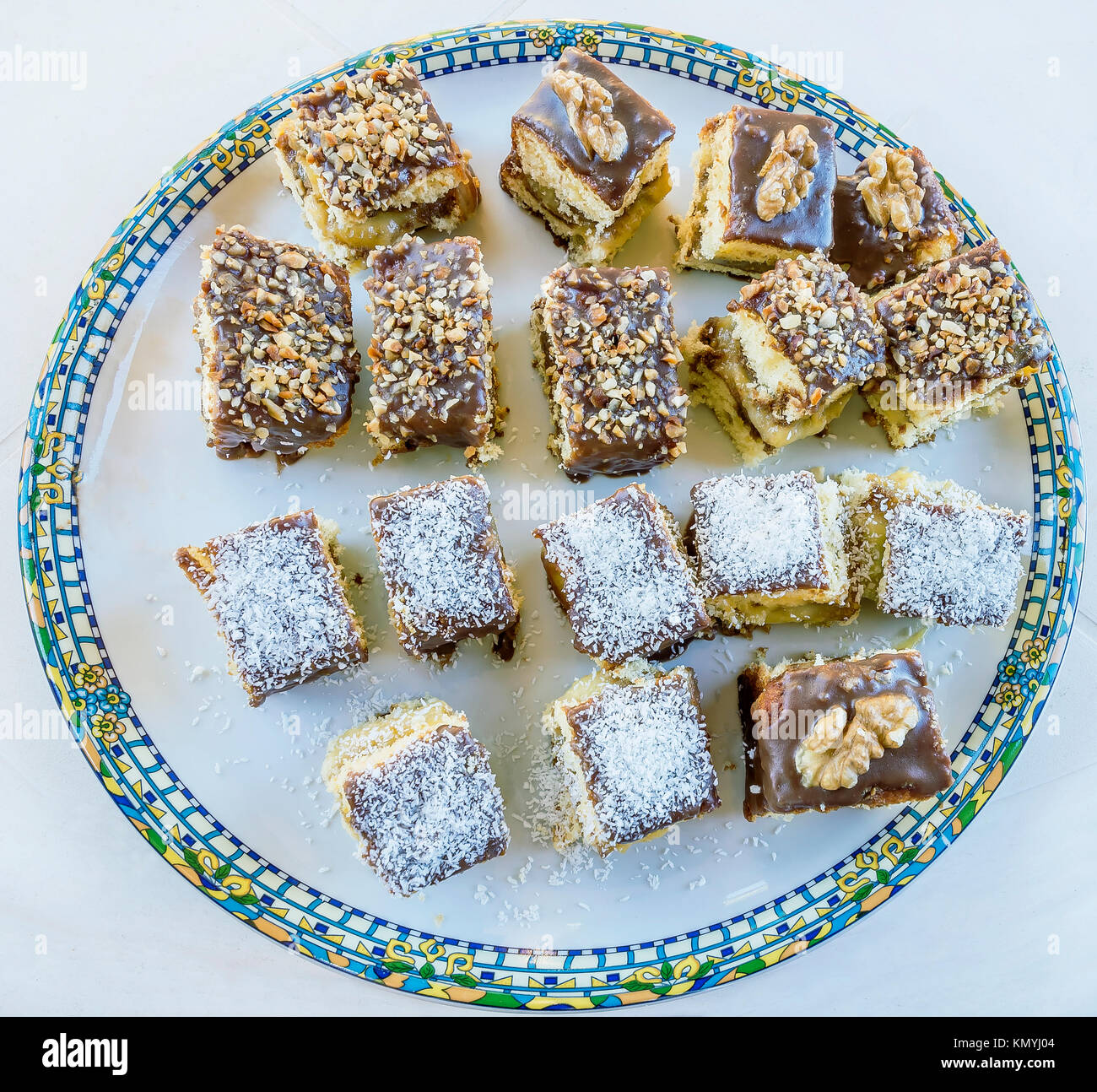 Italienische hausgemachte Schokolade und Sahne Schwamm Kuchen Gebäck Stockfoto