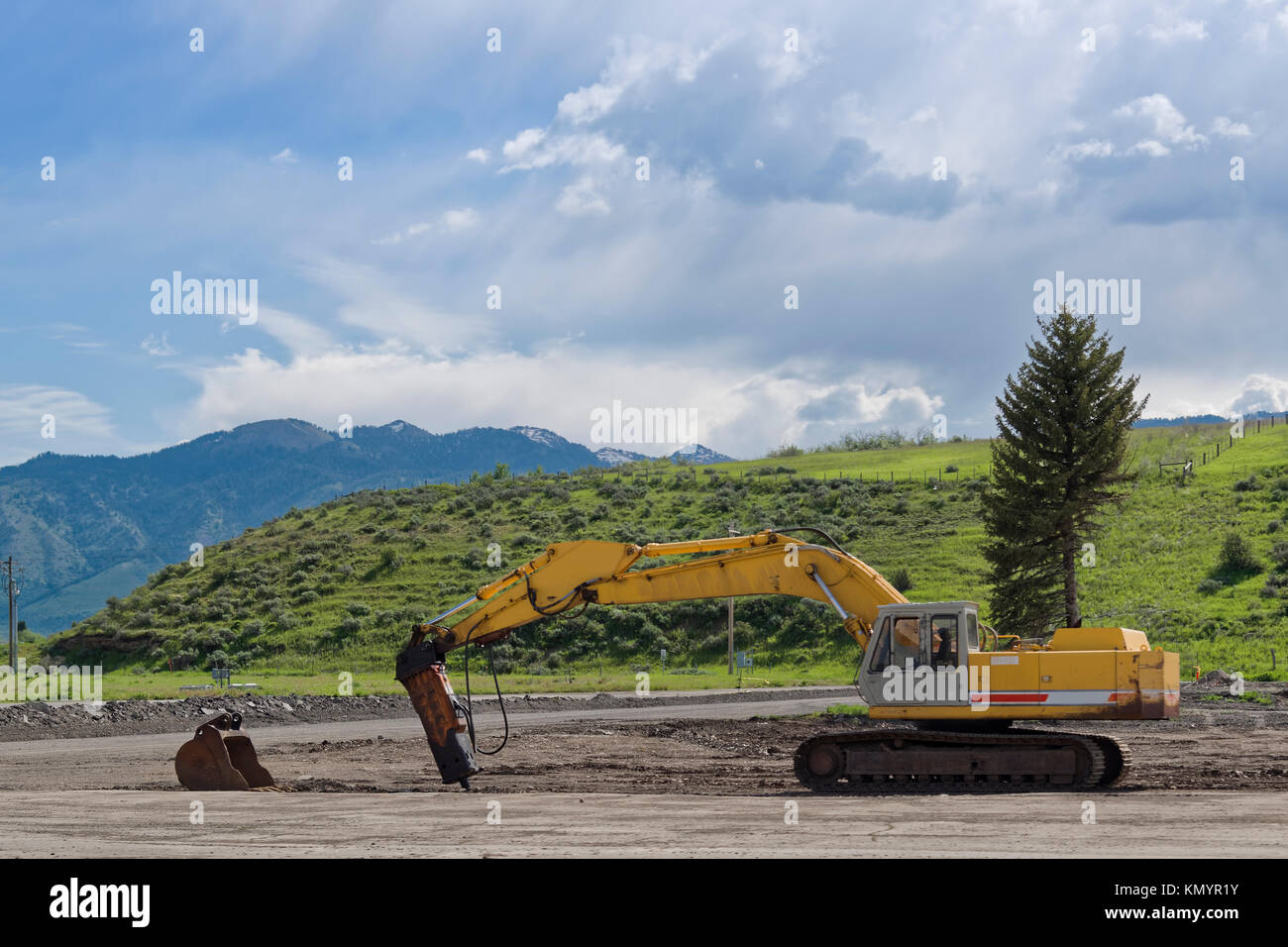 Heavy-Duty hydraulische Raupenbagger auf Schmutz-Feld auf einer Baustelle Stockfoto