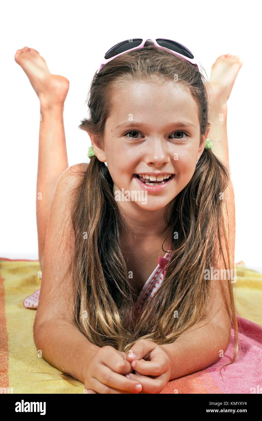 10 Jährige Mädchen Bikini Strand Fotos Und Bildmaterial In Hoher 