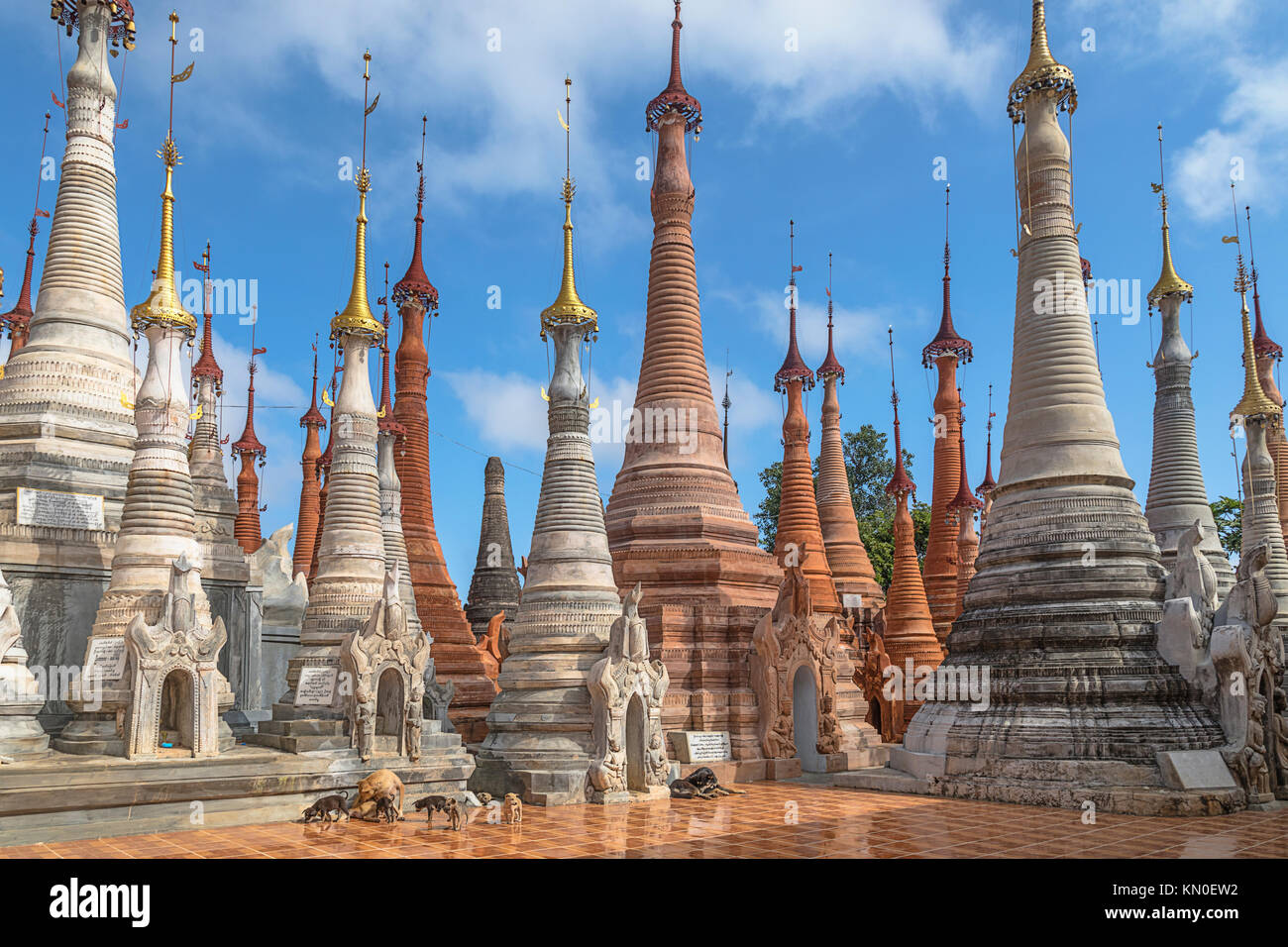 Shwe Indein Pagode, Inle Lake, Myanmar, Asien Stockfoto