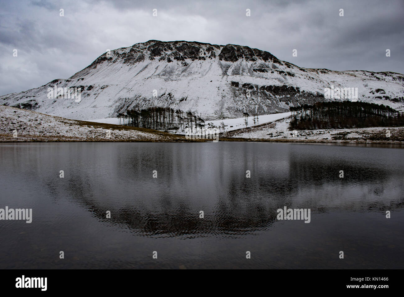 Cregennan Seen im Schnee, Dezember 2017 Stockfoto