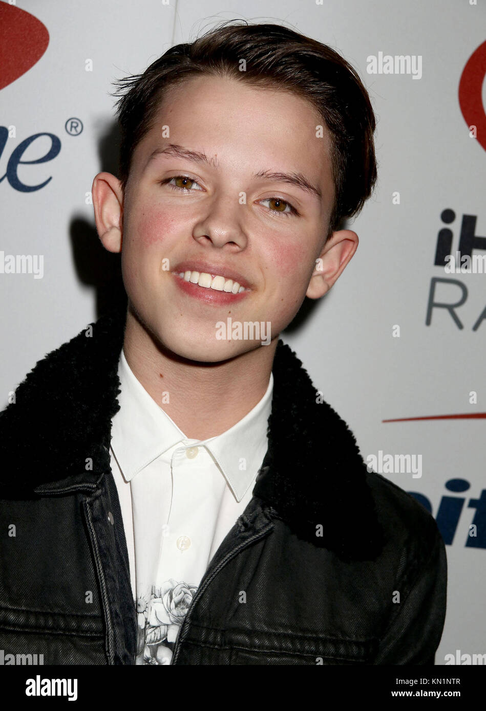 8. Dezember 2017: New York City, New York, USA: Sänger JACOB SARTORIUS nimmt 2017 am roten Teppich des Z100 Jingle Ball im Madison Square Garden Teil. (Bild: © Nancy Kaszerman via ZUMA Wire) Stockfoto