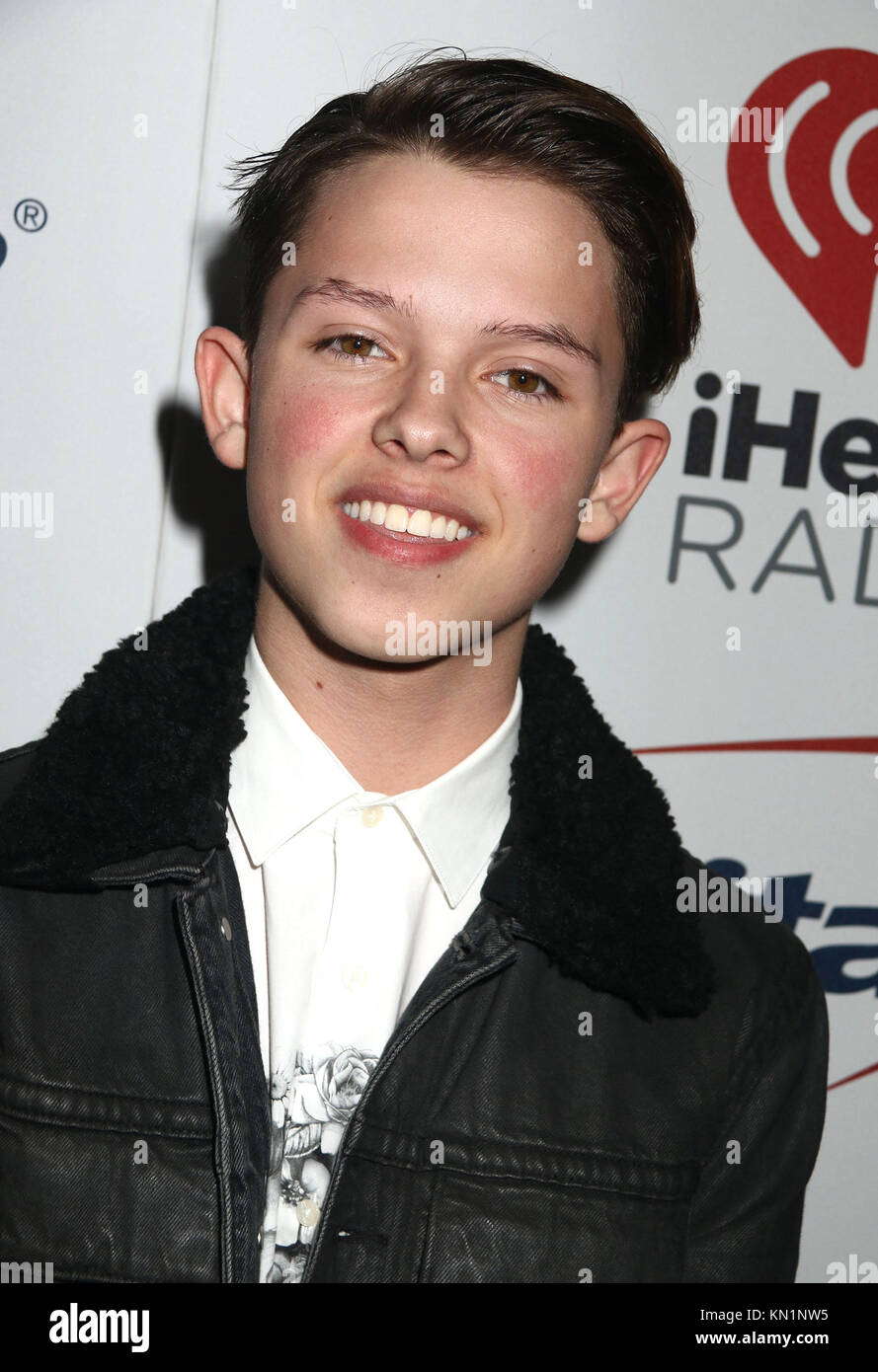 8. Dezember 2017: New York City, New York, USA: Sänger JACOB SARTORIUS nimmt 2017 am roten Teppich des Z100 Jingle Ball im Madison Square Garden Teil. (Bild: © Nancy Kaszerman via ZUMA Wire) Stockfoto