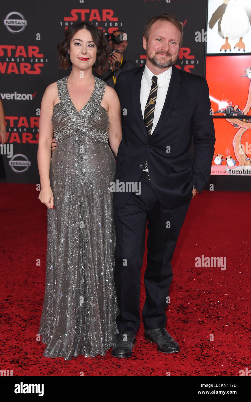 Dezember 9, 2017 - Los Angeles, Kalifornien, USA - Karina Longworth und Rian Johnson kommt für die Premiere des Films Star Wars: Der letzte Jedi' im Shrine Auditorium. (Bild: © Lisa O'Connor über ZUMA Draht) Stockfoto