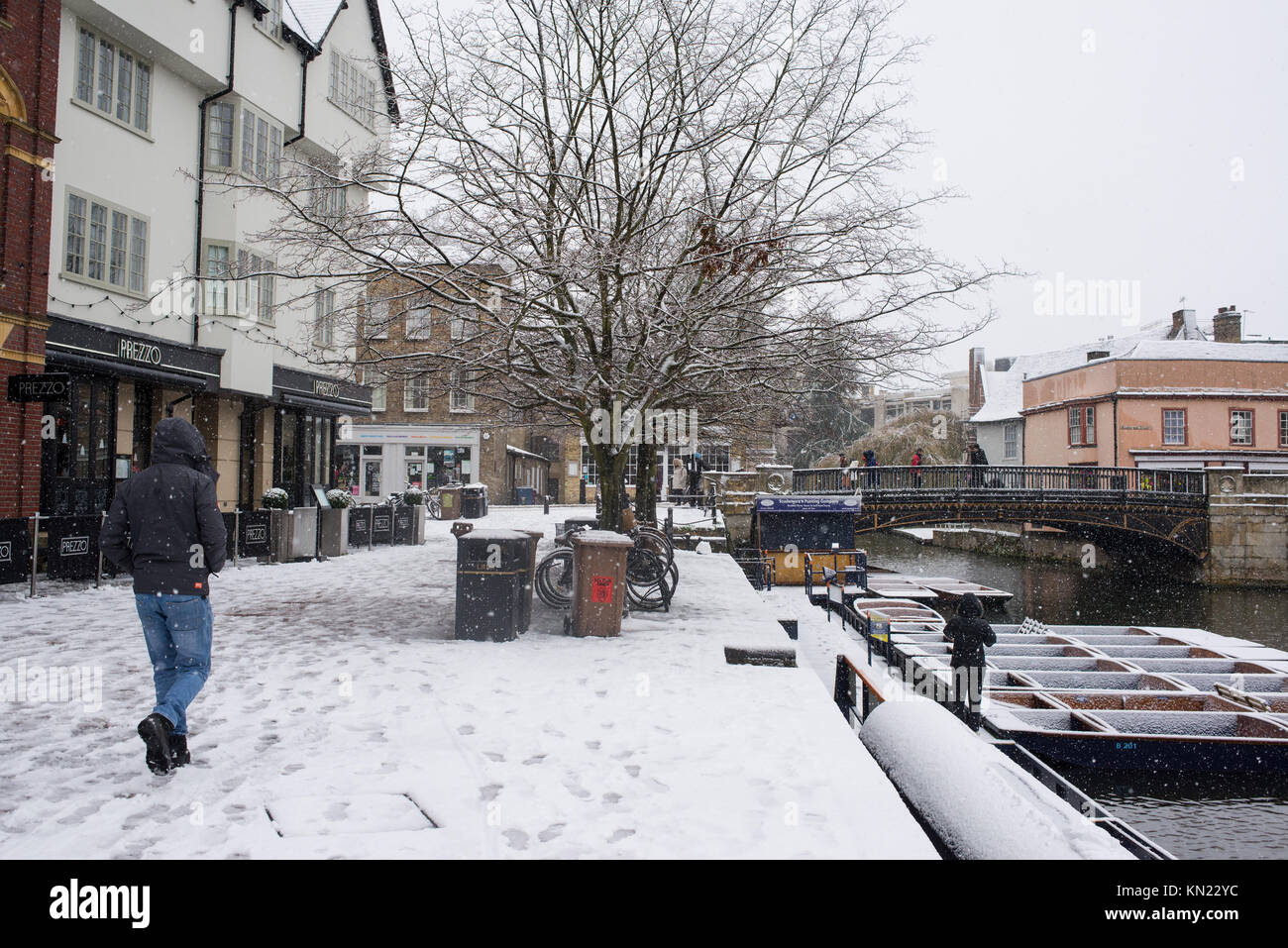 Cambridge, UK - 10. Dezember 2017. UK Wetter: Schnee in Cambridge, England, UK. Credit: Nicola Ferrari/Alamy Live Stockfoto