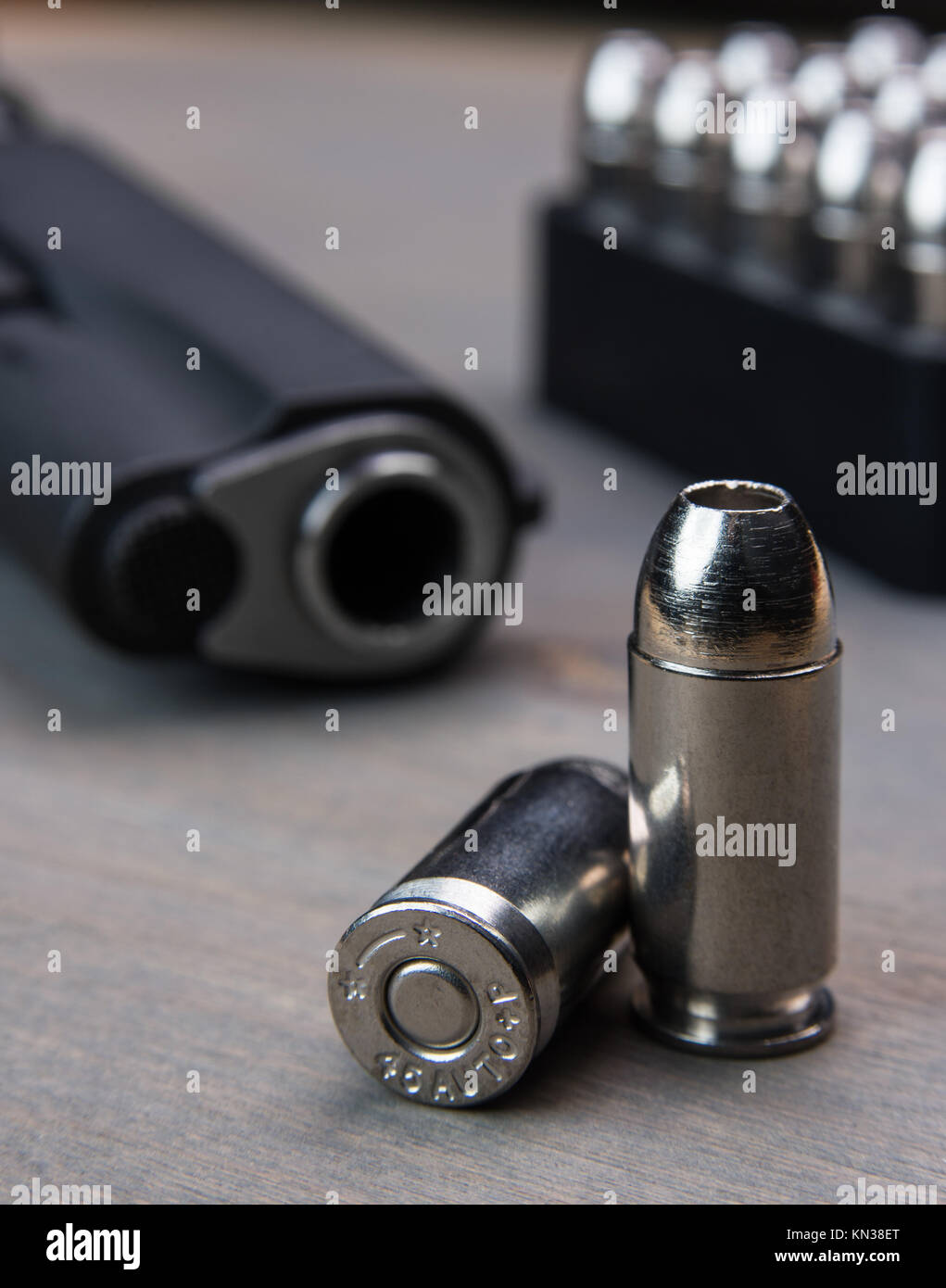 Sie weihen-Kugeln und 45 Magnum. Stockfoto