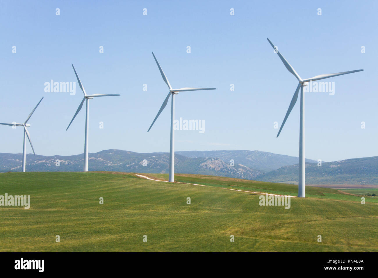 Windmühlen für Stromerzeugung, Provinz Cadiz, Andalusien, Spanien. Stockfoto