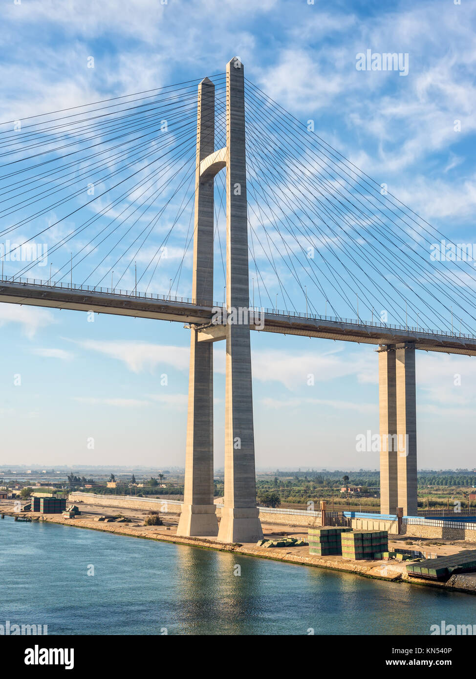 El Qantara, Ägypten - November 5, 2017: Das Mubarak-regime Peace Bridge, auch bekannt als Al Salam Bridge oder Al Salam Peace Bridge, ist eine Straße Brücke Stockfoto