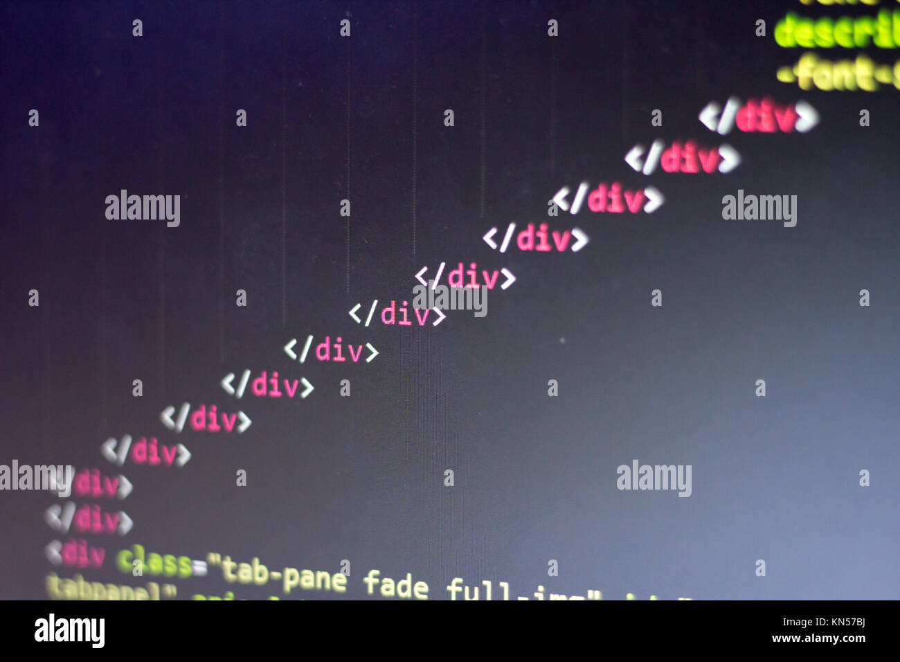 HTML Code. Computer Quellcode. Abstrakte Bild der Web Developer. Die digitale Technologie moderne Hintergrund. Flache Tiefenschärfe Stockfoto