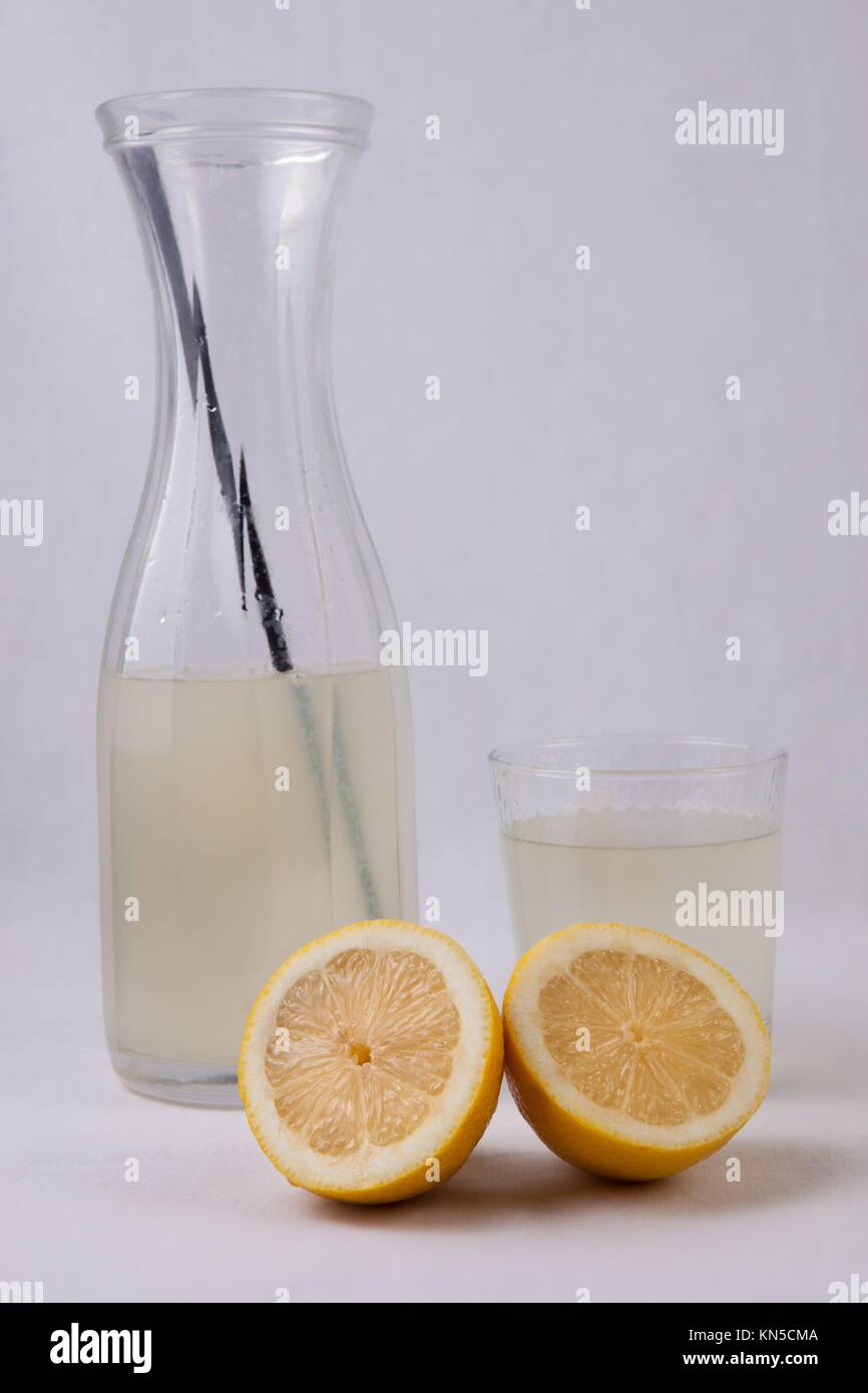 Alkalische Limonade ist ein Getränk zum Einsatz effektiver zu rehydrieren, so dass Wasser allein. Die im Falle einer Dehydrierung oder Durchfall verwendet. Stockfoto