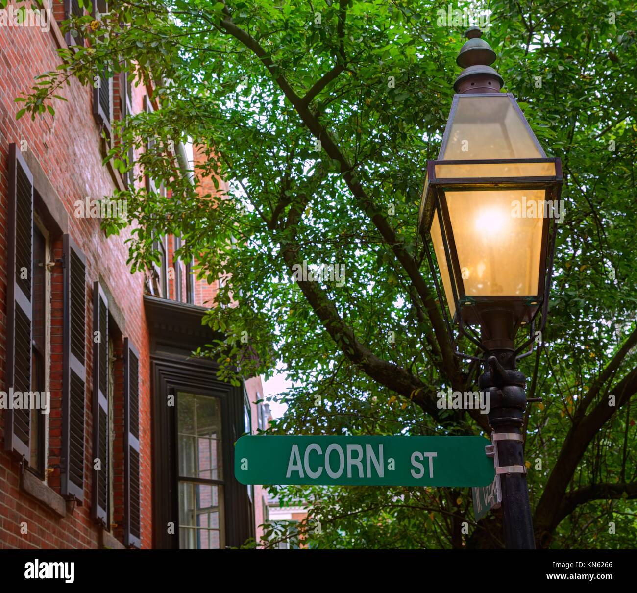 Acorn Straße mit Kopfsteinpflaster Beacon Hill Boston in Massachusetts, USA  Stockfotografie - Alamy