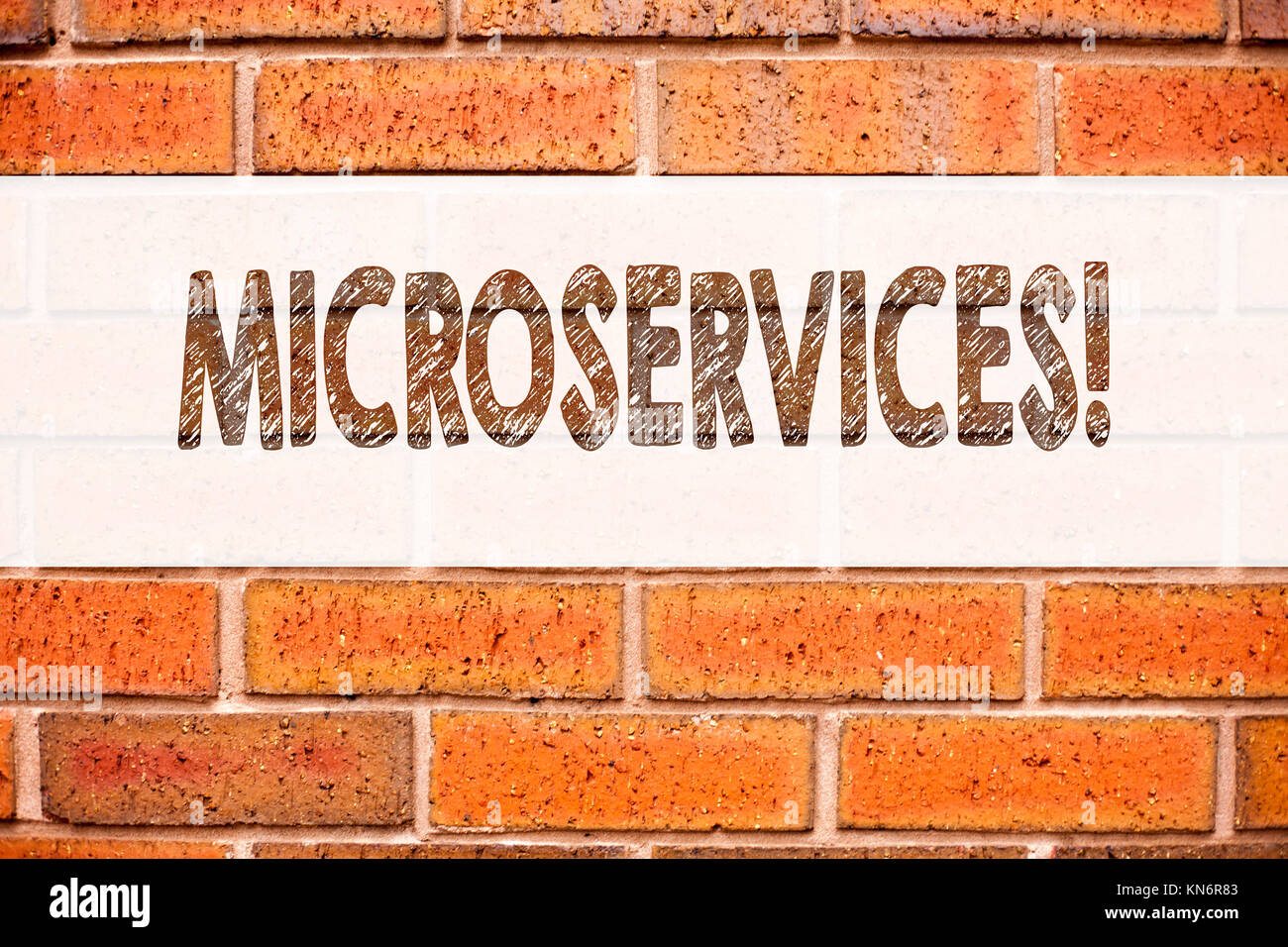 Konzeptionelle Ansage Bildunterschrift inspiration MicroServices-Architektur angezeigt. Business Konzept für Micro Services auf alten Ziegel Hintergrund mit Platz geschrieben Stockfoto