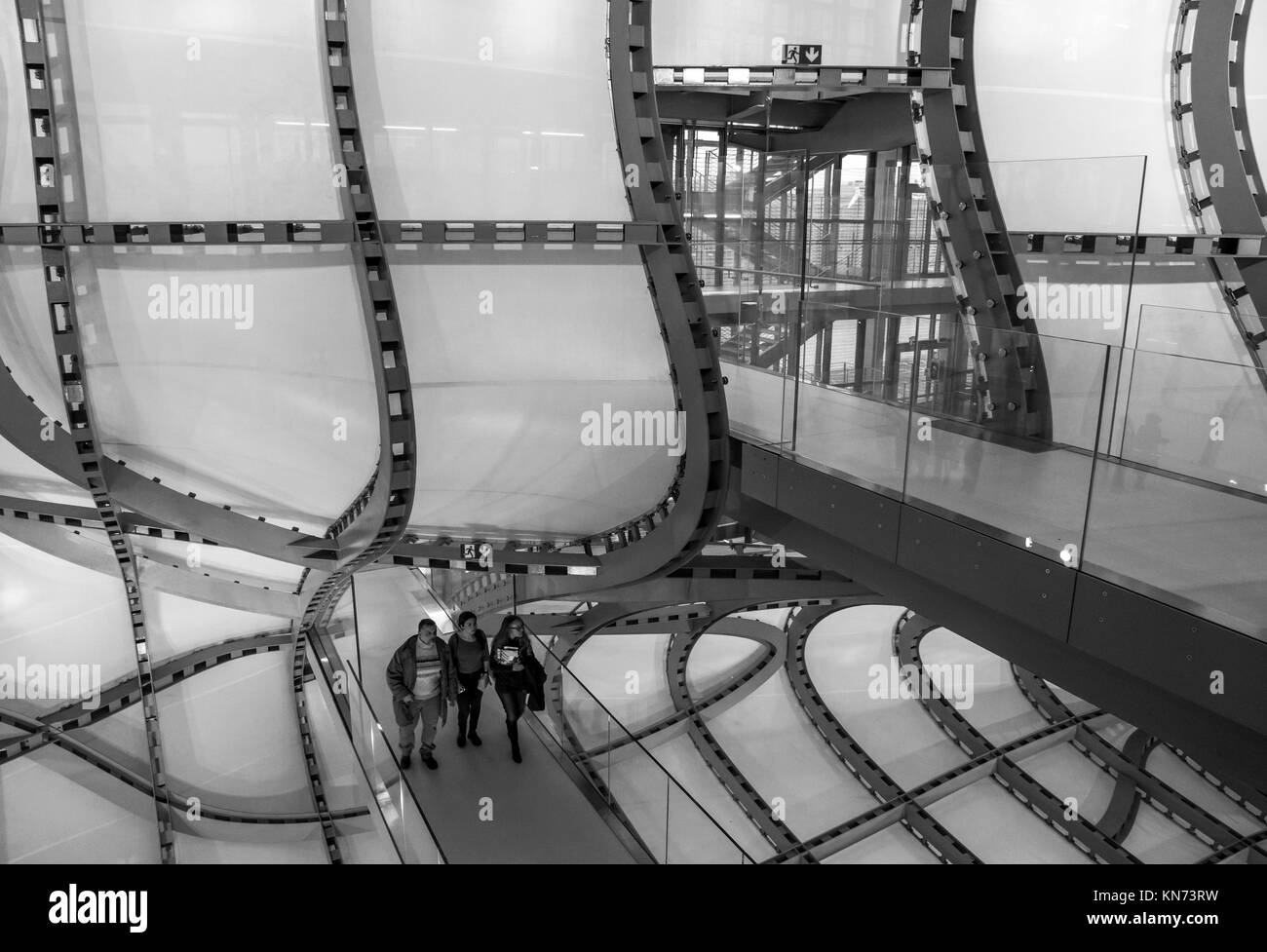 Rom, Italien - das neue Kongresszentrum in Rom im Stadtteil EUR, entworfen von Architekt Fuksas, genannt La Nuvola. Stockfoto