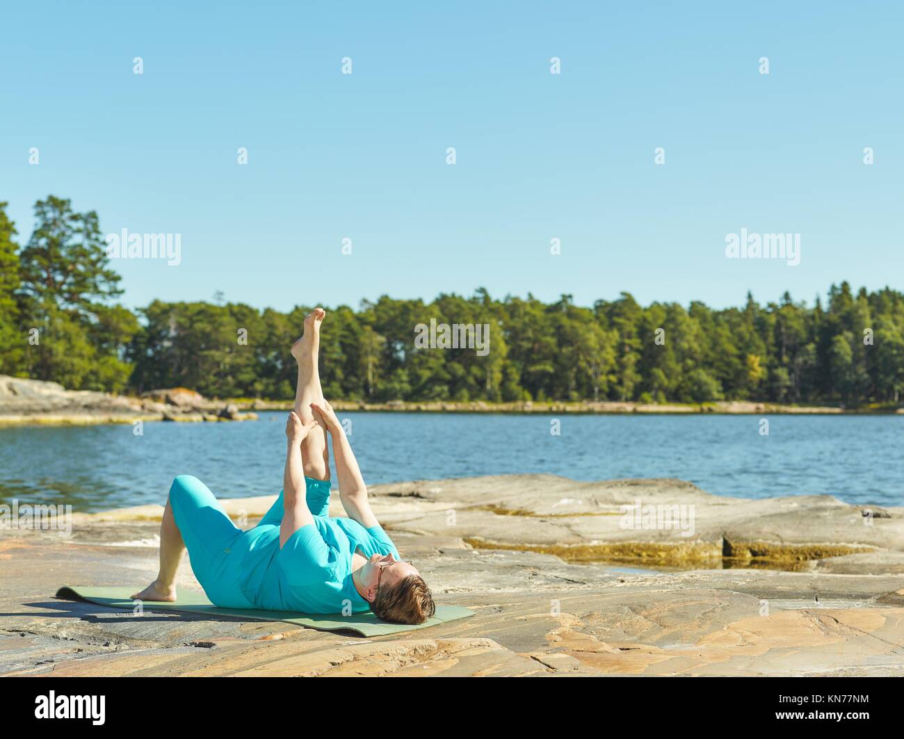 Real-life Fitness, reife Frau Training outdoor-Horizont format Bild. Stockfoto