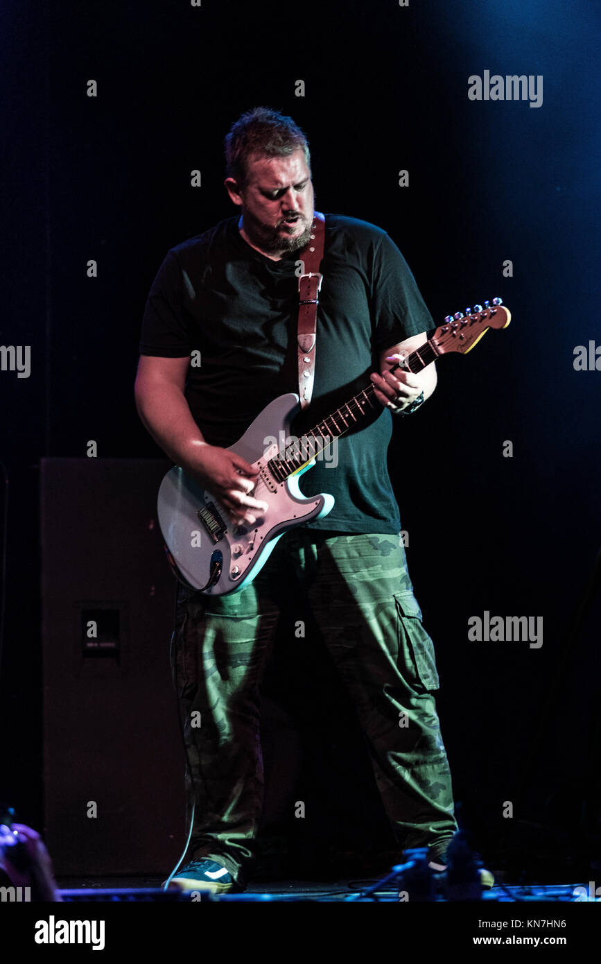 Die Stevie Nimmo Trio live am Edinburgh Blues'n'Rock Festival in der Corn Exchange 2017 Stockfoto