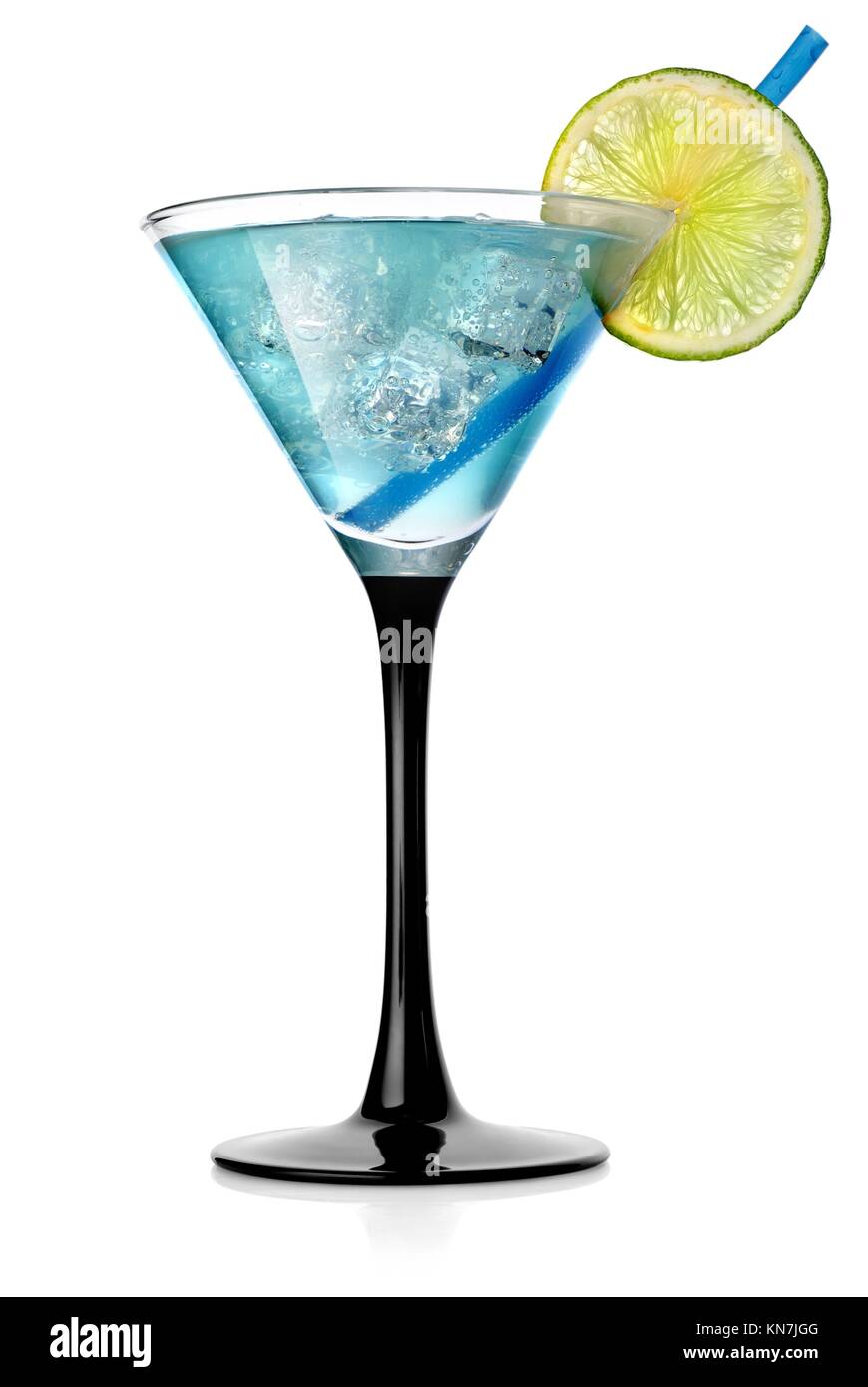 Blaue cocktail -Fotos und -Bildmaterial in hoher Auflösung – Alamy Blaue cocktail -Fotos und -Bildmaterial in hoher Auflösung – Alamy