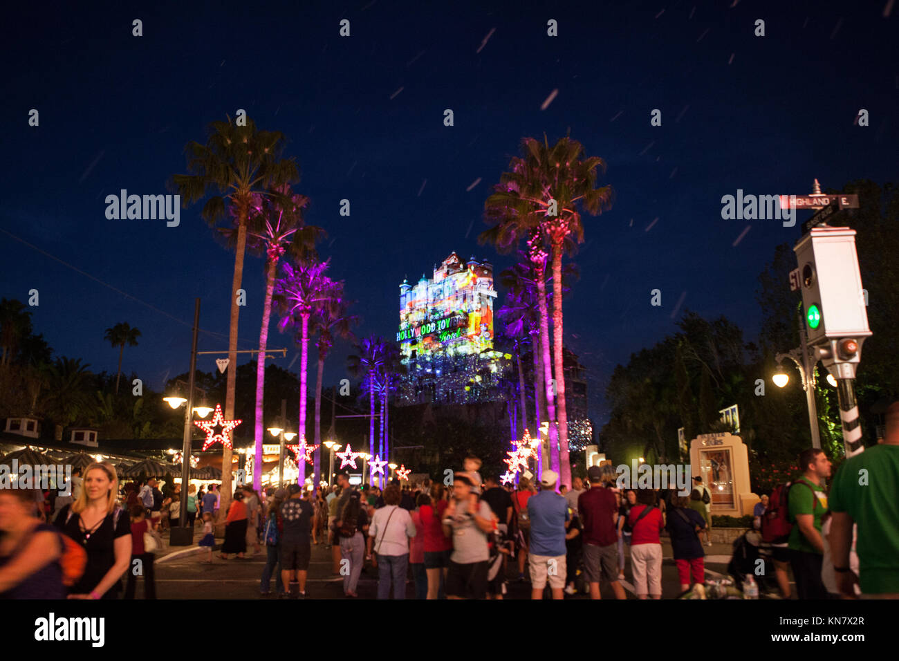 Sunset Weihnachtsgrüße, Turm des Terrors, Disney's Hollywood Studios, Orlando, Florida Stockfoto