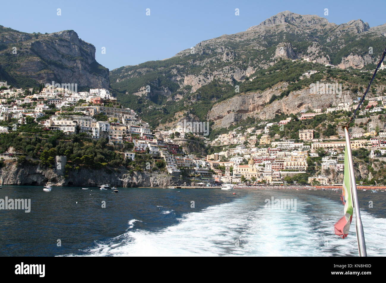 Positano, in den Bergen an der Amalfi Küste gebaut. Stockfoto