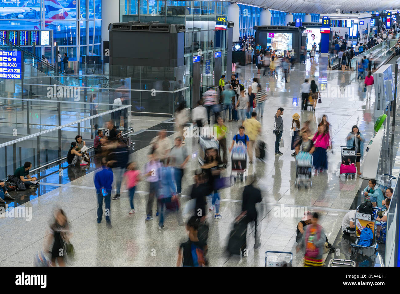 Reisende in der Kong Kong International Airport Stockfoto