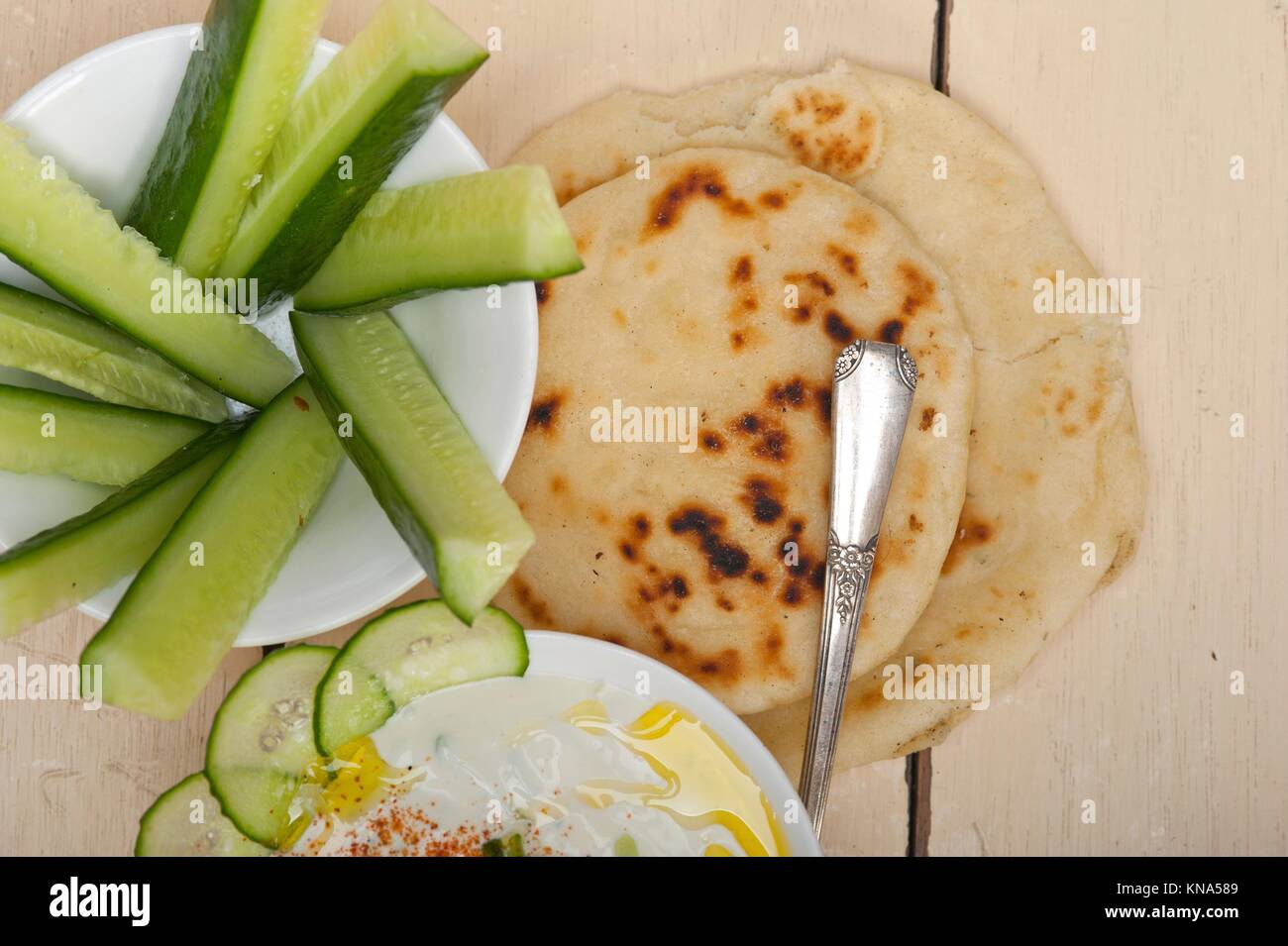 Arabischer Naher Osten salatit Laban wa yar Khyar khâ. bi-laban Ziege ...