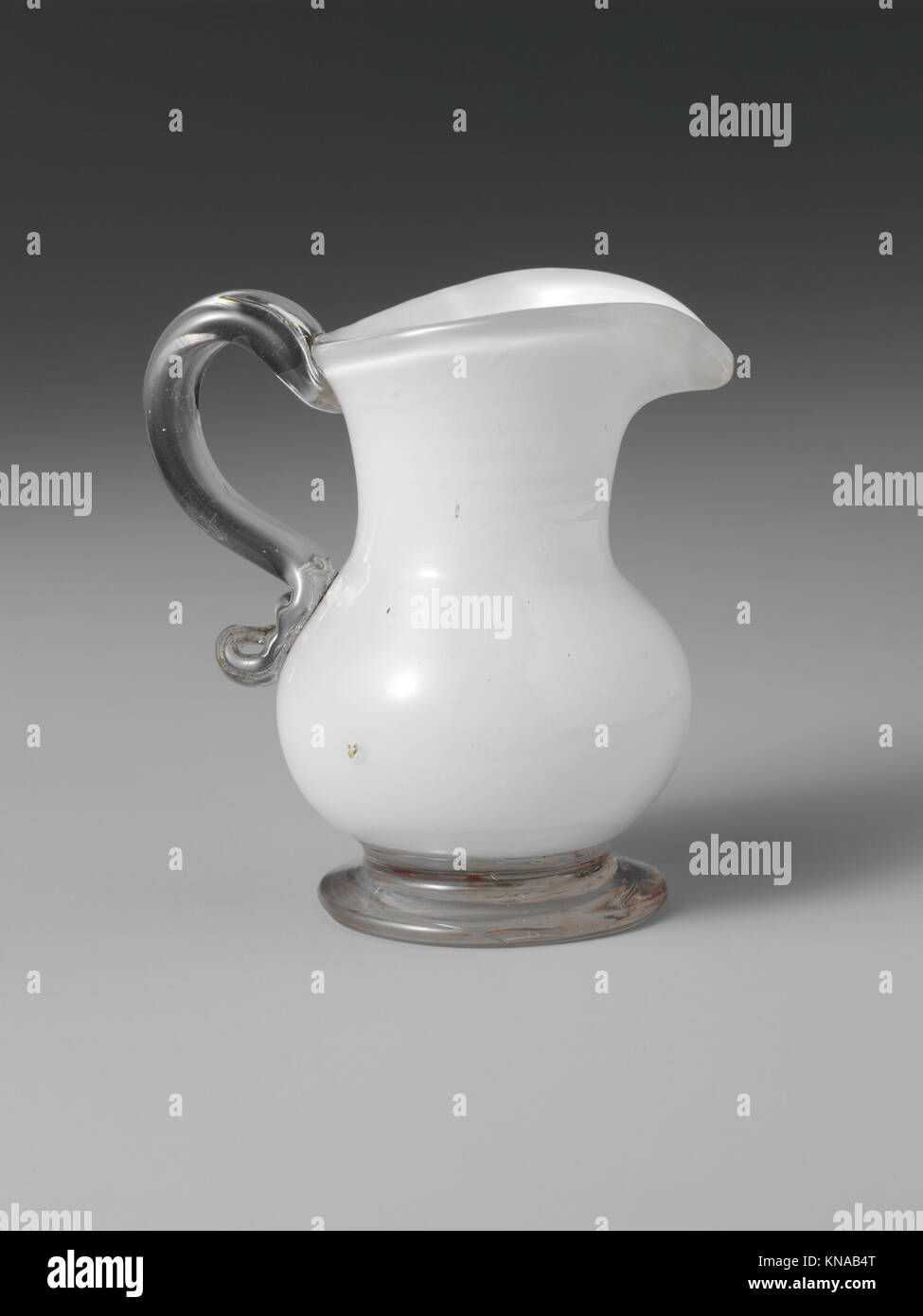 Opakes weißes glas -Fotos und -Bildmaterial in hoher Auflösung – Alamy