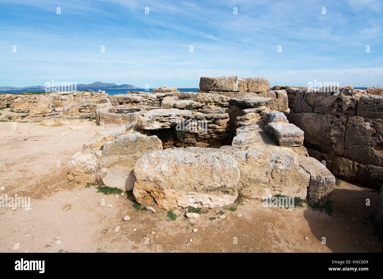 Nekropole von Son Real mit Resten aus 700 Jahrhundert v. Chr. in Son Real, Mallorca, Balearen, Spanien. Stockfoto