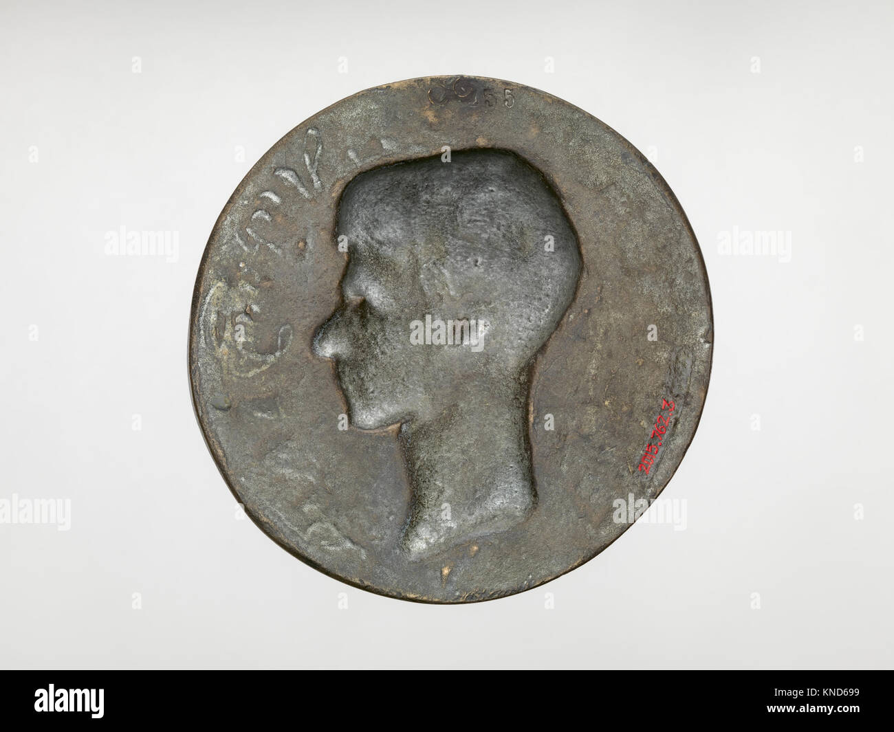 Diese Bronzemedaille von Pierre Jean David d'Angers zeigt Ferdinand Victor Eugène Delacroix in detailliertem Relief und veranschaulicht bildhauerische Techniken des 19. Jahrhunderts. Stockfoto