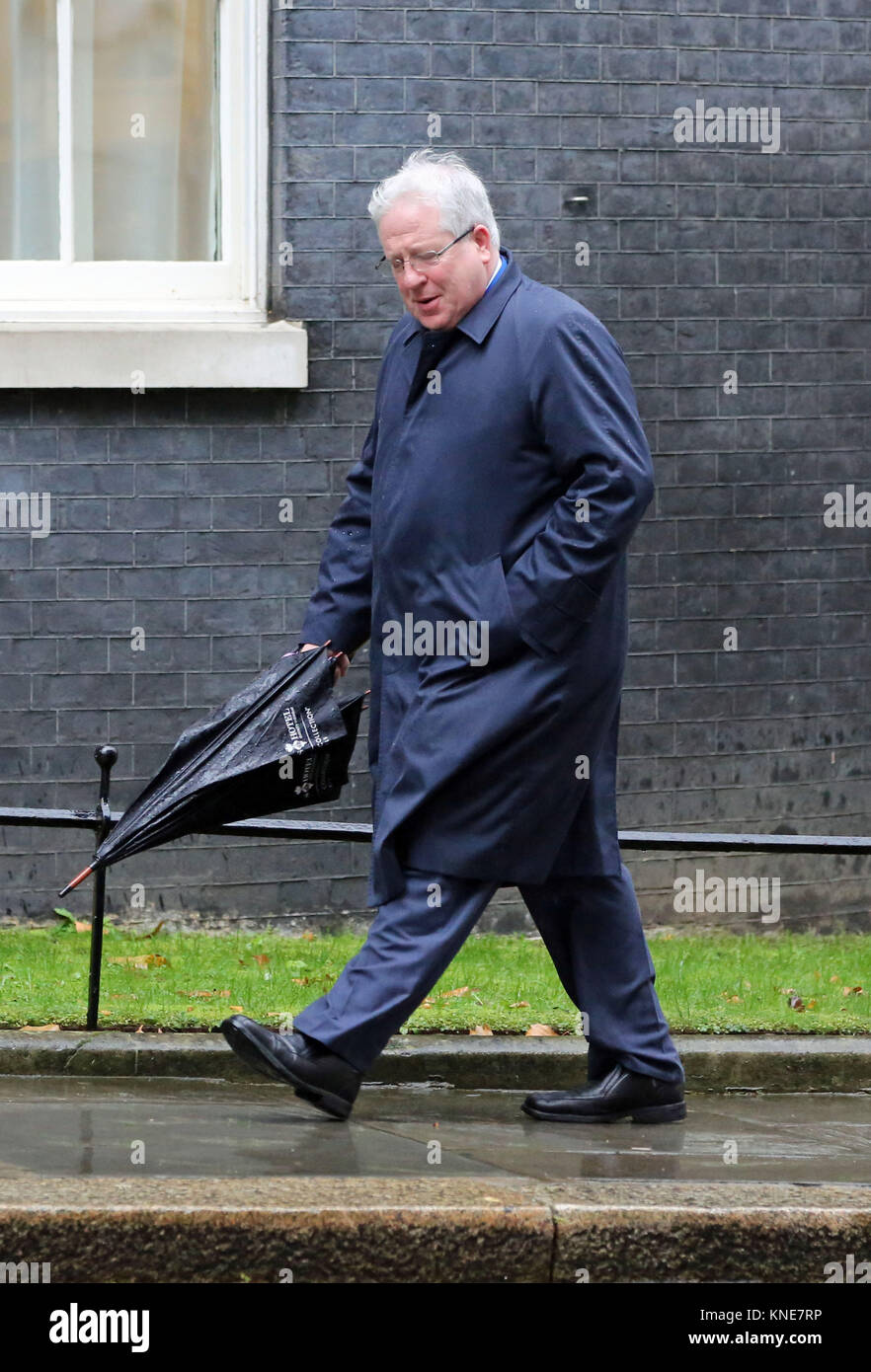 Kanzler des Herzogtums Lancaster Sir Patrick McLoughlin Ankunft in Downing Street, London, für eine Sitzung. Bild Datum: Montag, 11. Dezember 2017. Siehe PA Geschichte Politik Brexit. Foto: Rick Findler/PA-Kabel Stockfoto