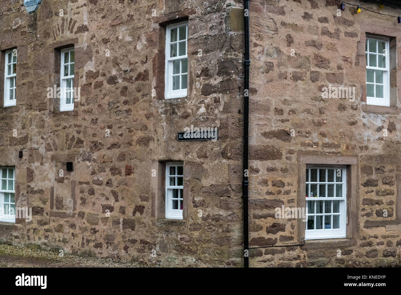 Glamis, Schottland, Großbritannien - Dezember 06,2017: Das Dorf Gebäude im Dorf von Glamis und diesem Gebäude wird als 'Blackadder Square' Stockfoto