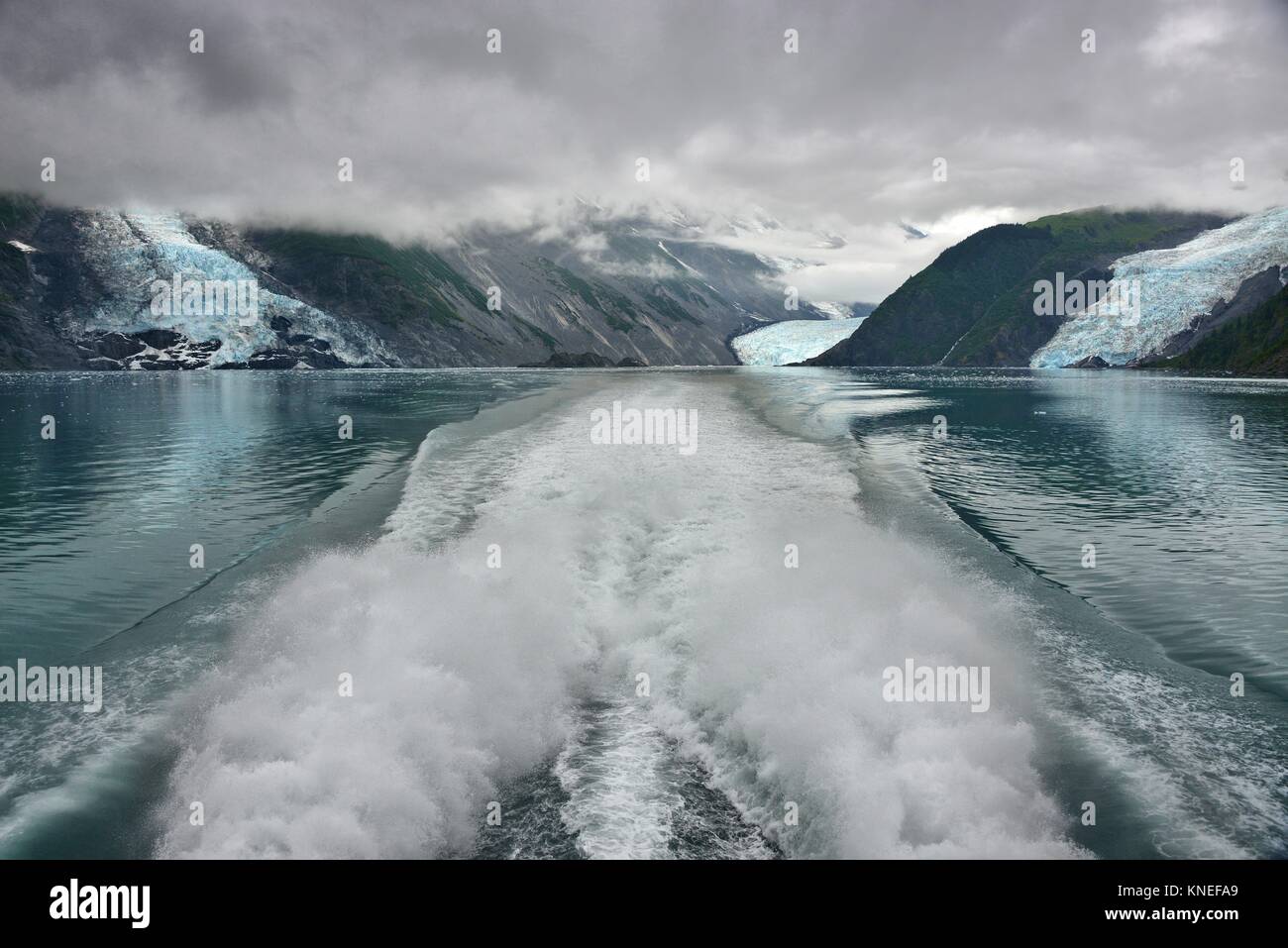 Wake of a boat segeln in Prince William Sound, Chugach National Forest, Alaska, USA Stockfoto