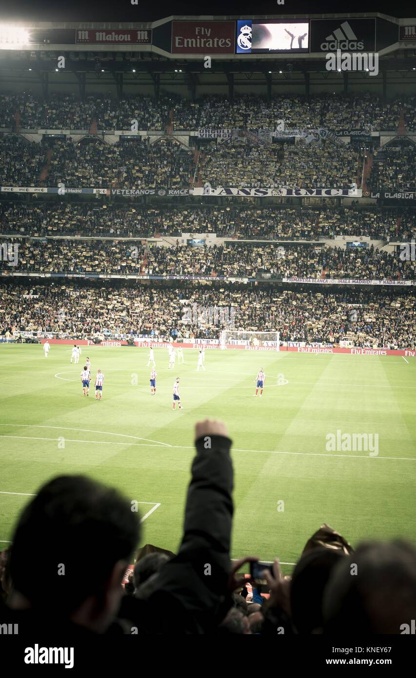 Real Madrid gegen Atletico de Madrid im Santiago Bernabeu Stadium während eines Liga Match 2016. Madrid. Spanien Stockfoto