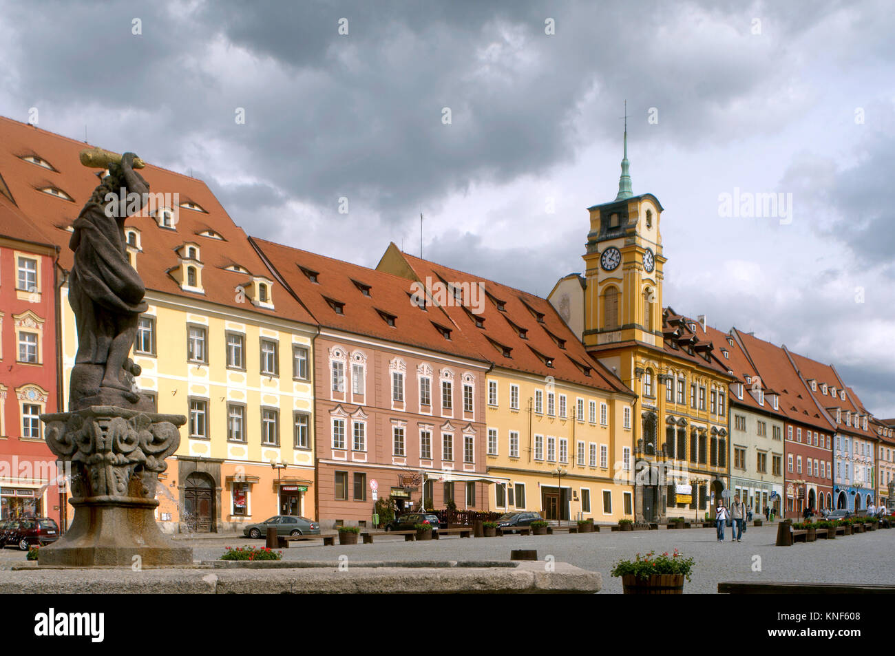 Tschechien, Böhmen, Eger (Cheb), der historische Marktplatz mit dem herkulesbrunnen Stockfoto