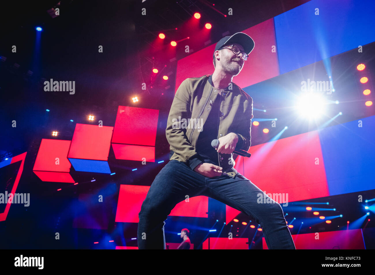 Schweiz, Zürich - 17. November 2017. Die Deutsch-polnische Sänger und Songwriter Mark Forster führt ein Live Konzert während der Energy Star-Nacht 2017 im Hallenstadion in Zürich. (Foto: Gonzales Foto - Tilman Jentzsch). Stockfoto