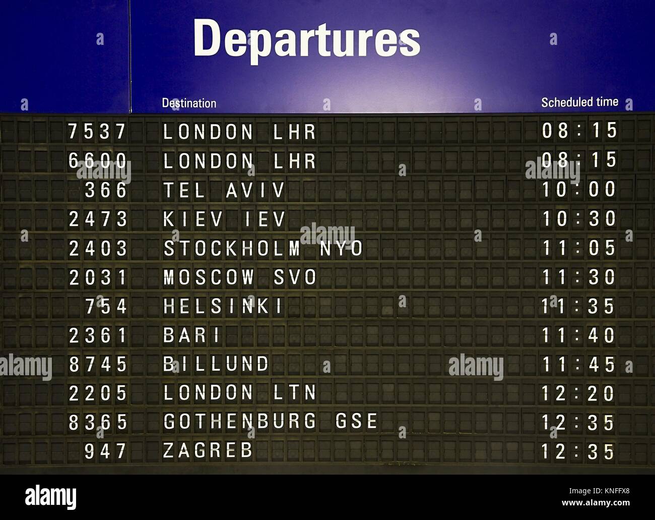 Flughafen Zeitplan Board Stockfoto