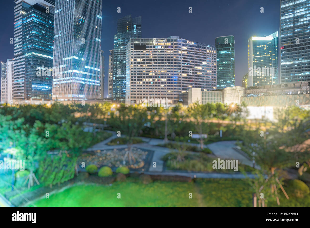 Moderne Wolkenkratzer in Shanghai, China. Stockfoto