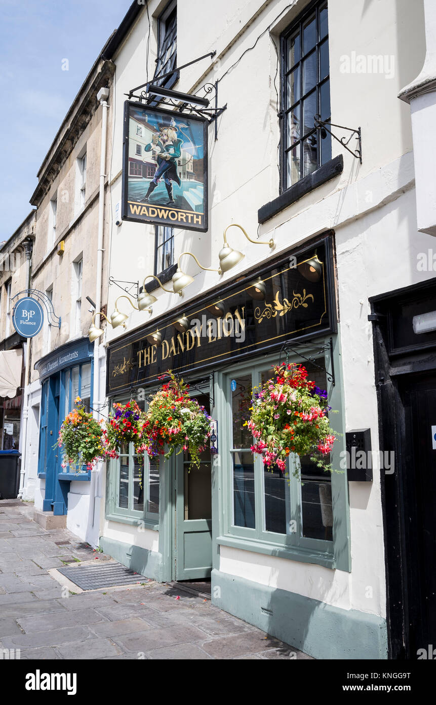 Der Dandy Lion Pub im Zentrum von Bradford on Avon Wiltshire England Großbritannien Stockfoto