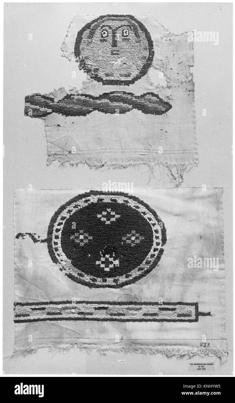 In diesem archäologischen Fragment ist ein Teil eines größeren Objekts erhalten, was Belege für die historische Handwerkskunst und Materialien liefert, die in der Antike oder im Mittelalter verwendet wurden. Stockfoto