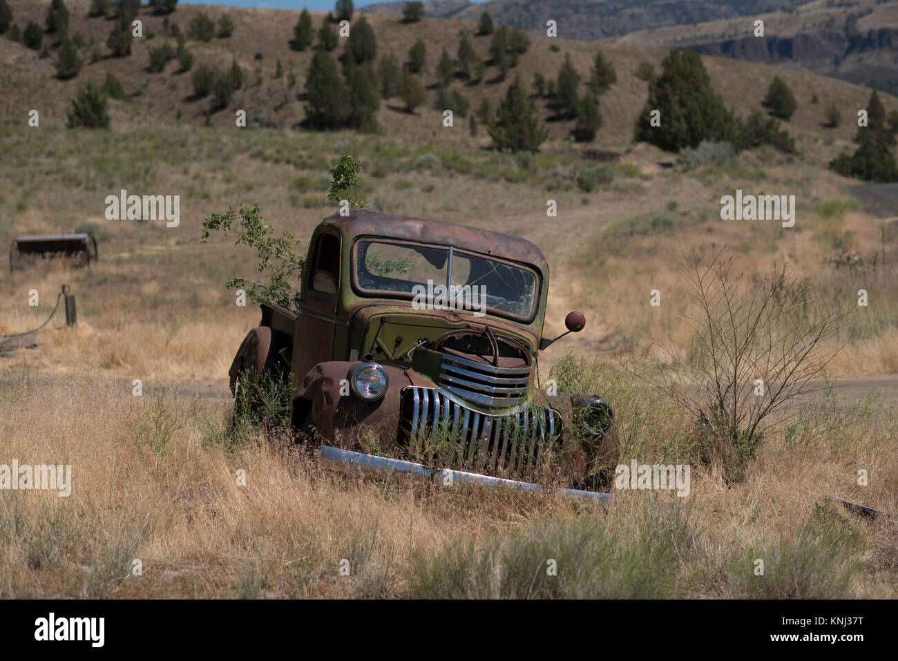 In der breiten Ansicht der alten Pickup in der Wüste der östlichen Oregon Stockfoto