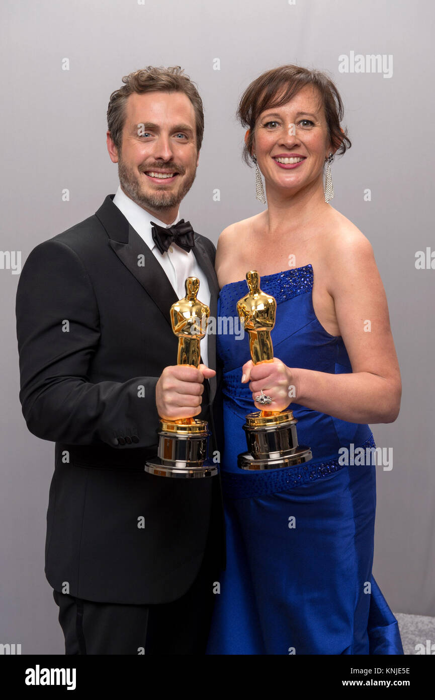Oscar Style Trophy Award PRESENTATION 2 Tailles