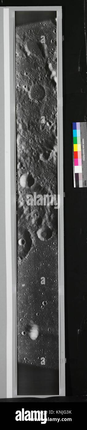 [Panorama der Mondoberfläche, von der Apollo 16 Mission]. Artist: Nationale Luft- und Raumfahrtbehörde; Datum: April 1972; Medium: Gelatine Silber Stockfoto