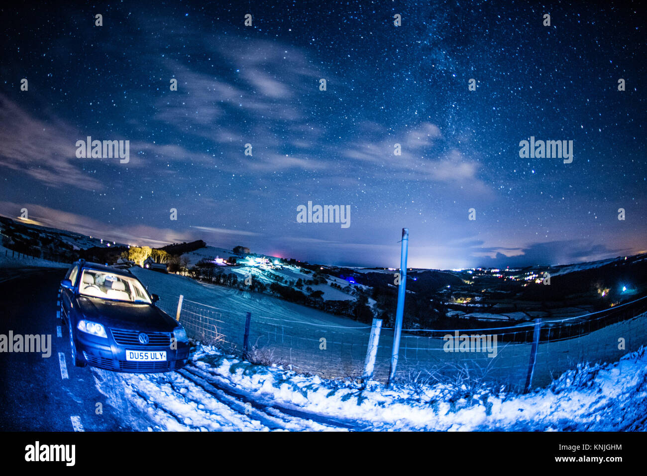 Aberystwyth Wales UK, Montag, 11. Dezember 2017 Großbritannien Wetter: unter einem klaren Sternenhimmel in den Hügeln in der Nähe von Weymouth in Mid Wales gefüllt, Temperaturen beginnen zu sinken, mit Tiefsttemperaturen von -12 ºC Prognose für einige Teile der britischen. Foto © Keith Morris/Alamy leben Nachrichten Stockfoto
