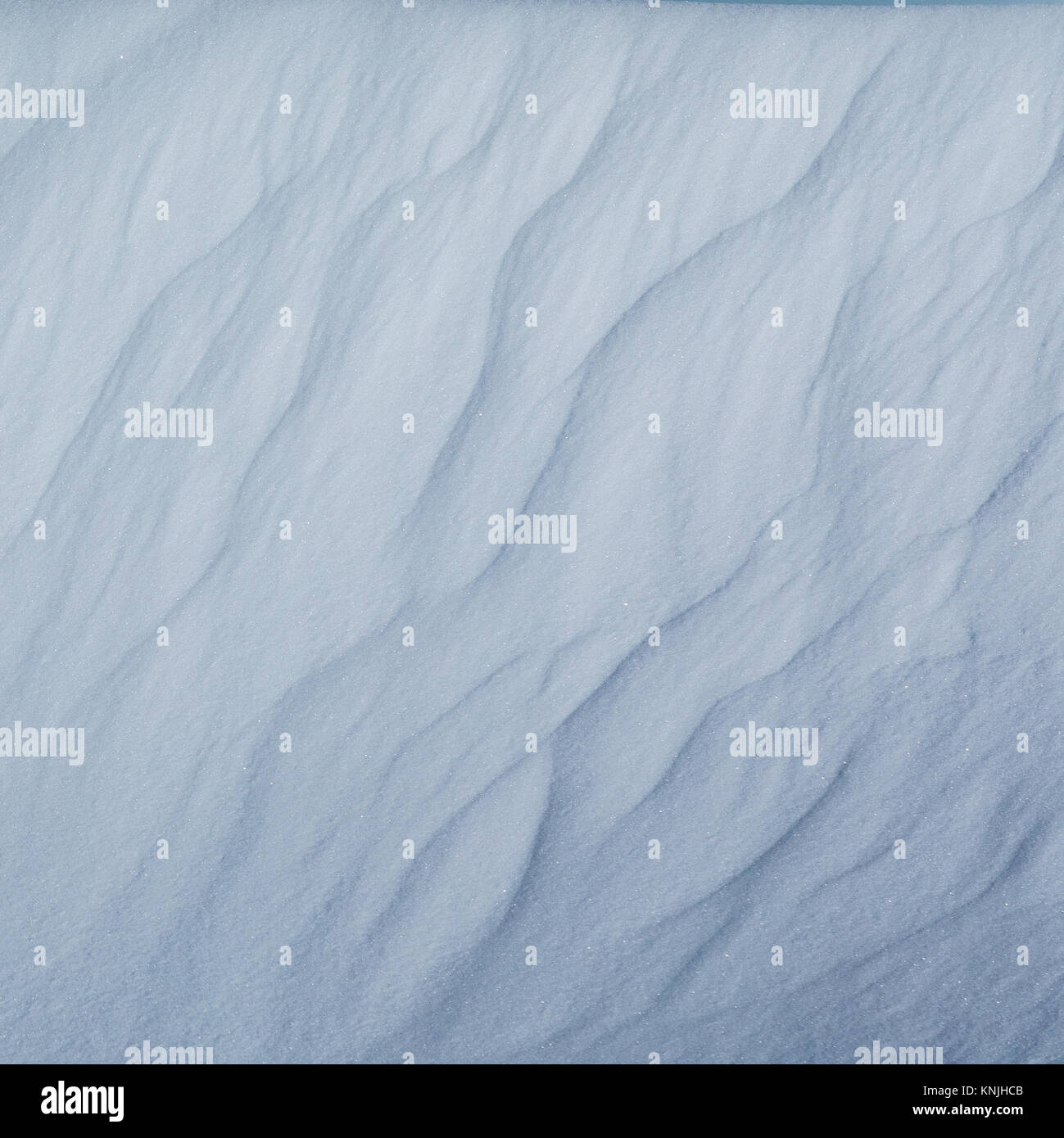 Paxton's Tower. UK. 11. Dezember, 2017. Abstraktes Bild von Snow Drift Muster und Formen, Brecon Beacons National Park, Wales. Credit: Zeichnete Buckley/Alamy leben Nachrichten Stockfoto