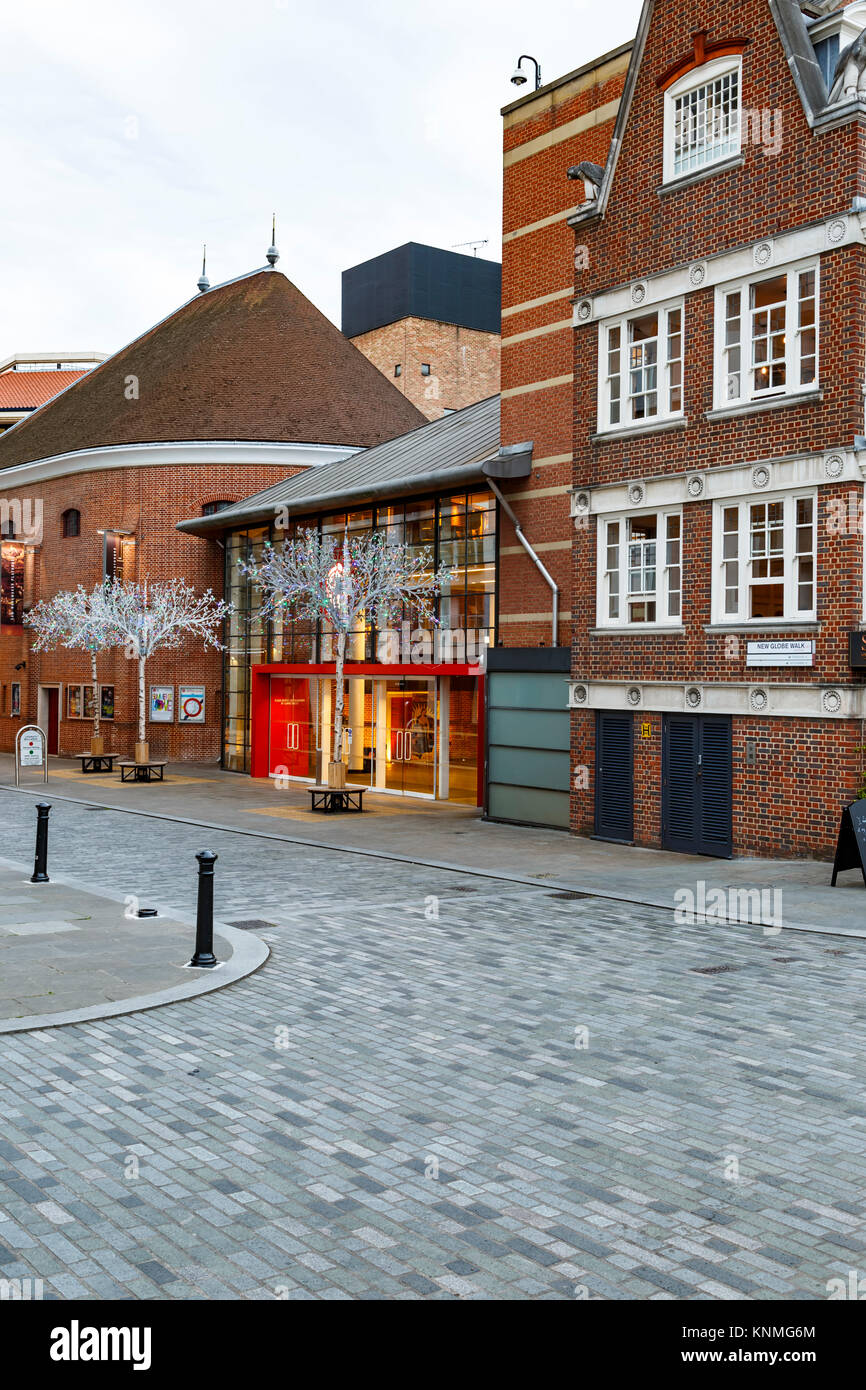 Haupteingang, Shakespeare's Globe Theatre, London, England, Vereinigtes Königreich Stockfoto