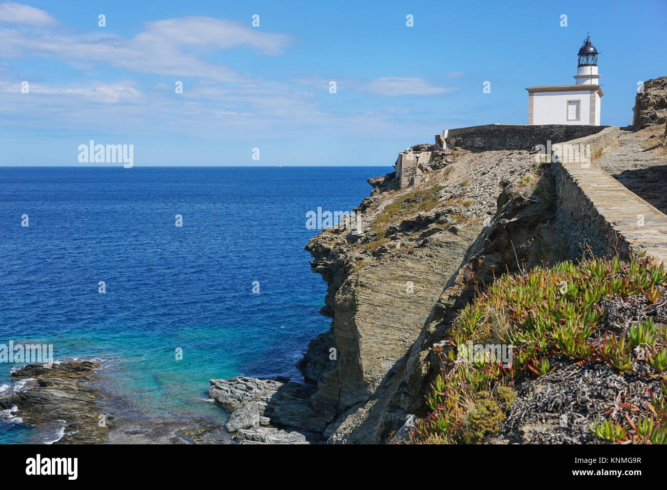 Spanien Cadaques Leuchtturm Cala Nans an der Mittelmeerküste, Costa Brava, Cap de Creus, Alt Emporda, Katalonien Stockfoto