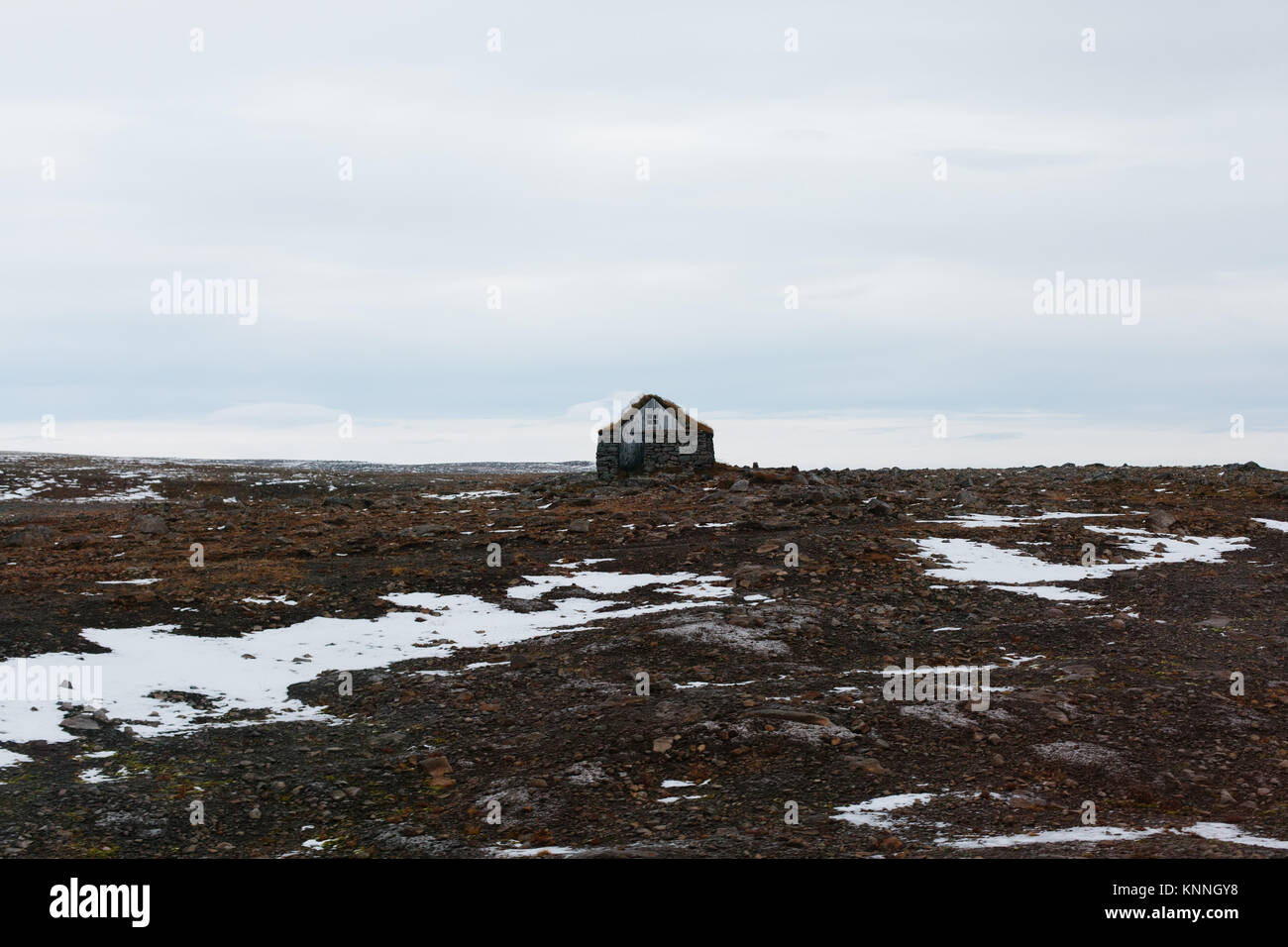 Einsame Hütte im Winter Island Stockfoto