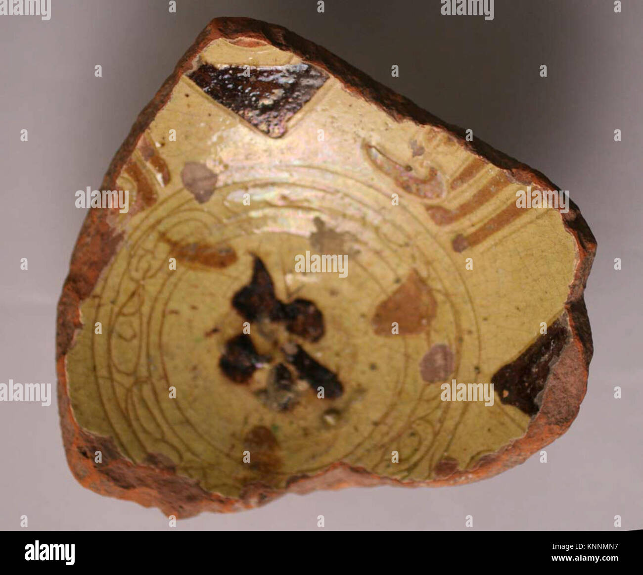 Fragment einer Schale MET sf 13-190-72a 446363 Stockfoto
