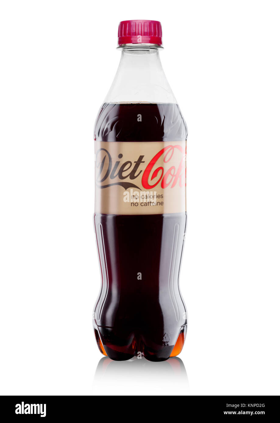 LONDON, Großbritannien - 07 Dezember, 2017: Flasche Ernährung kein Koffein Coca-Cola auf weißem Hintergrund. Coca-Cola ist einer der beliebtesten Soda Produkte in der wor Stockfoto