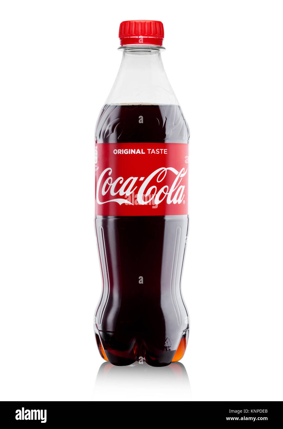 LONDON, Großbritannien - 07 Dezember, 2017: Flasche Classic Coca-Cola auf weißem Hintergrund. Coca-Cola ist einer der beliebtesten Soda Produkte in der Welt. Stockfoto